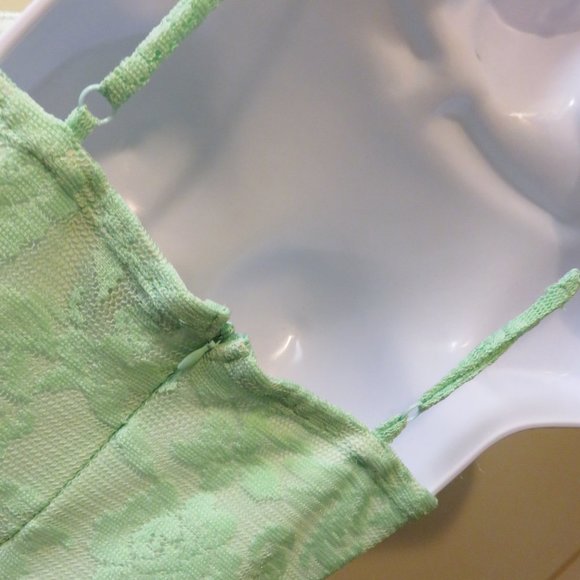 SEAFOAM GREEN SOCIALITE DRESS/ SIZE MEDIUM JUNIOR - Picture 5 of 6